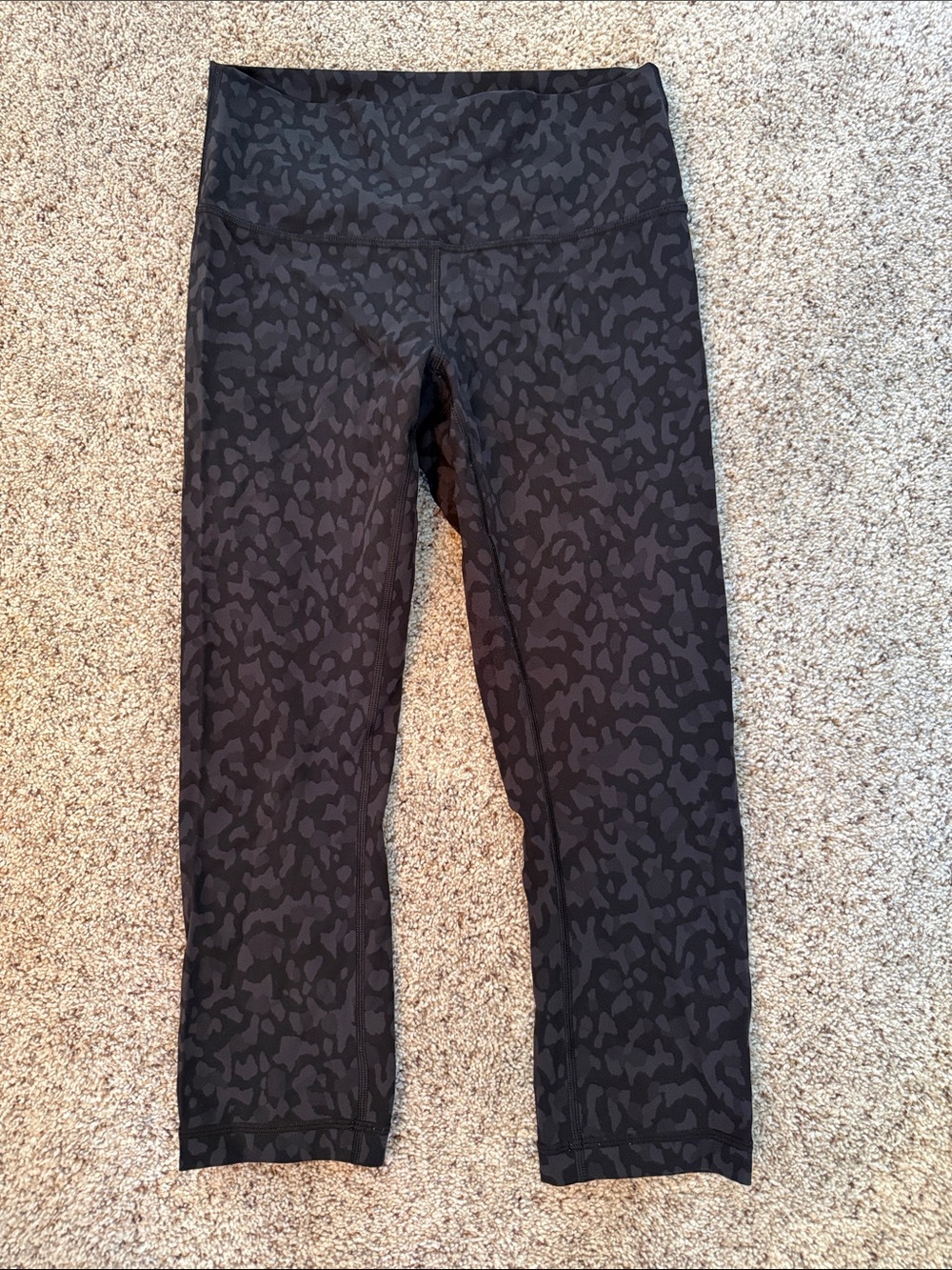 Lululemon Black Animal Print Cropped Leggings